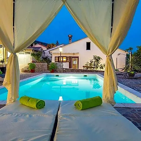 Mate Comfortable 4*